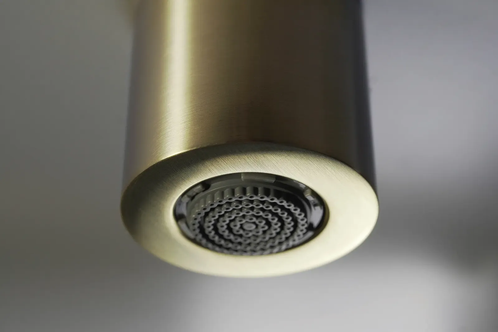 SILIA HEXA - Набор для душа скрытого монтажа, с верхним душем - брашированное золото